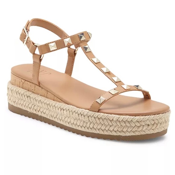 NWT Buckle INC Silvana Studded T-Strap Espadrille Sandal 10 - Picture 1 of 6